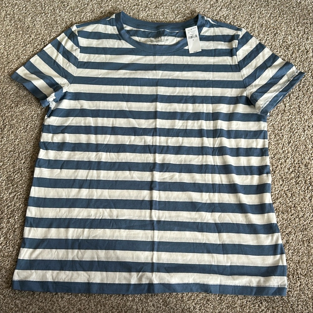 Gap NWT Tee